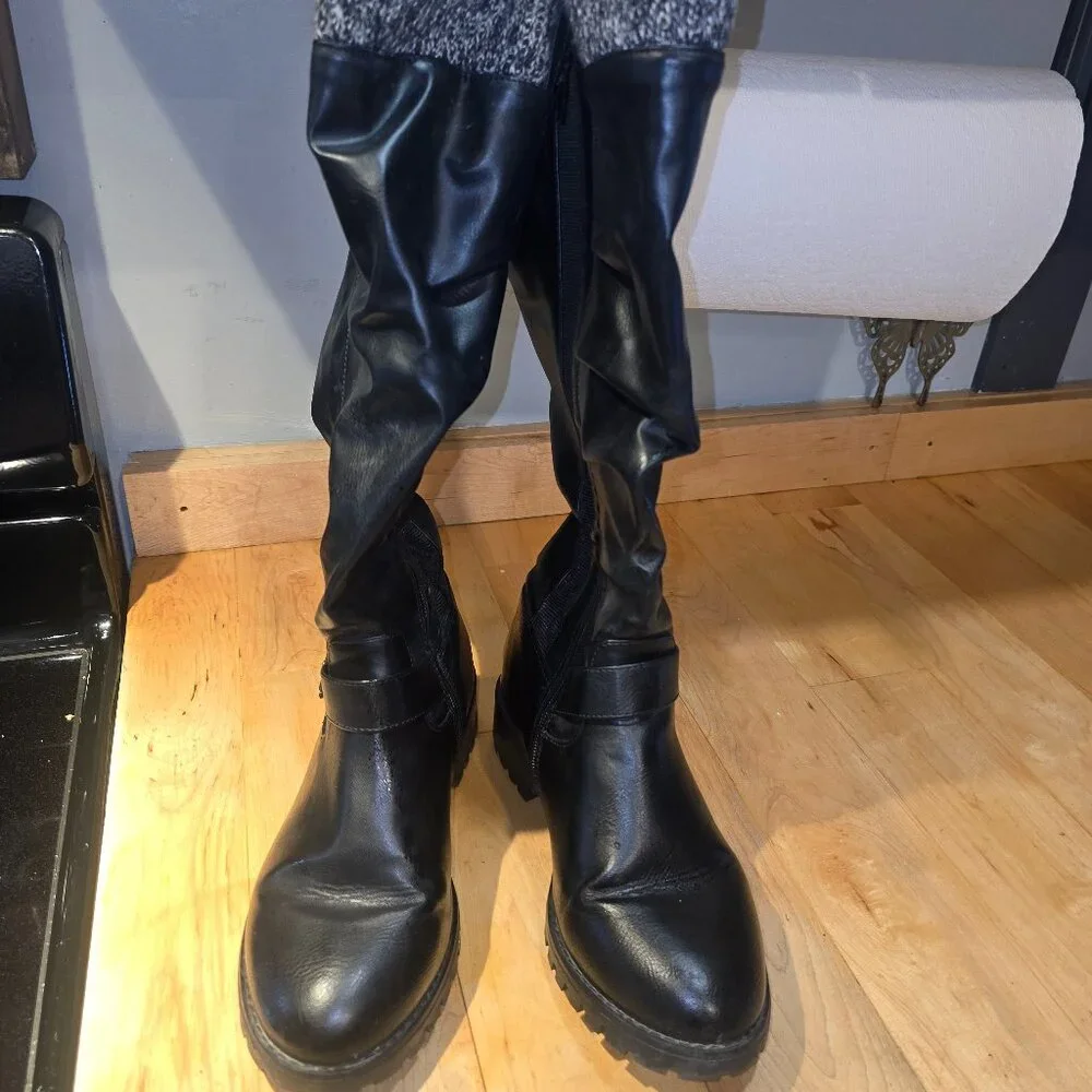 Boots - Picture 1 of 3